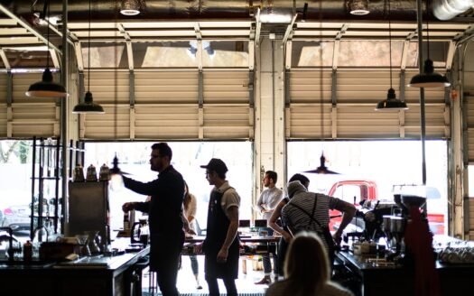 VENTA DE LOCAL COMERCIAL EN SURCO